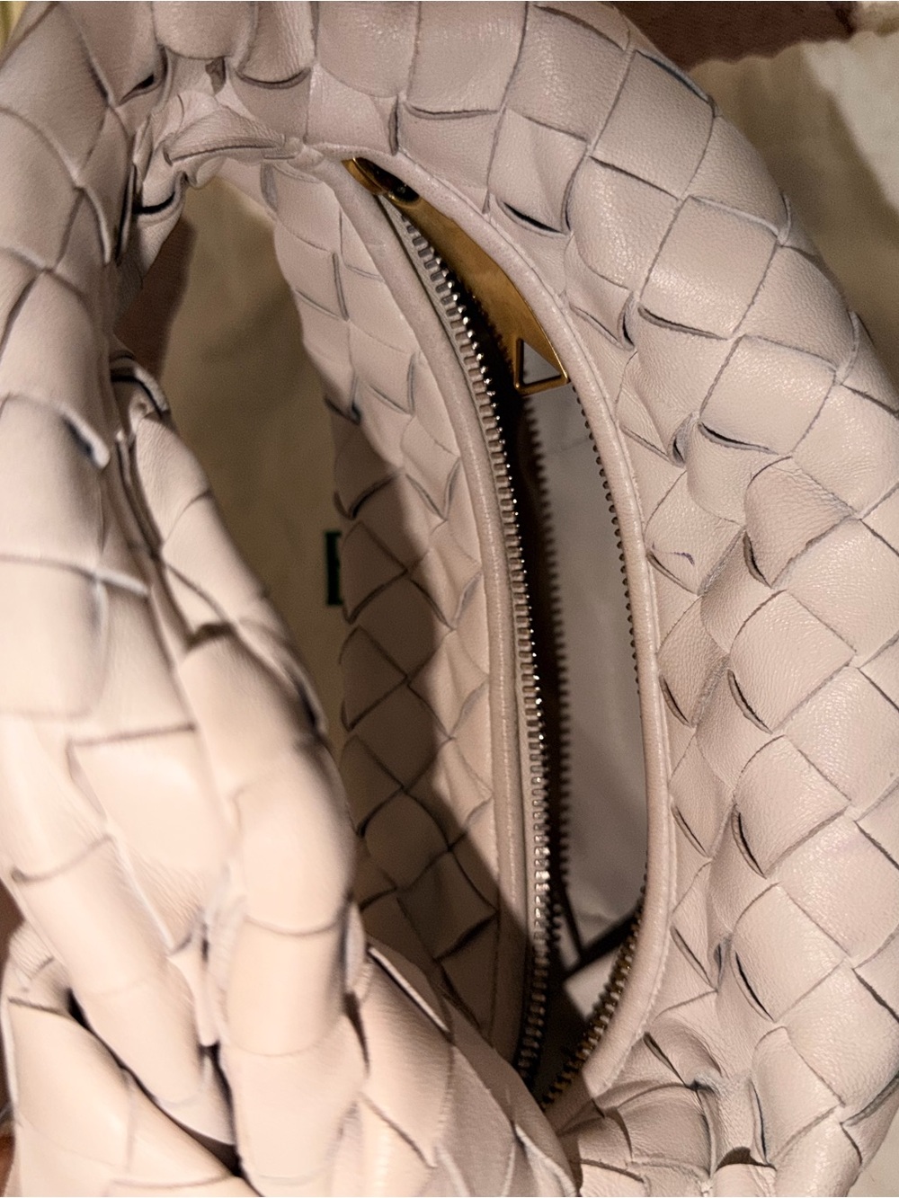 Bottega Veneta Cream Intrecciato Jodie Shoulder Bag - Picture 6 of 9